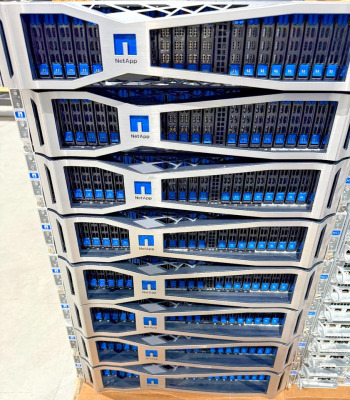 2.EL SERVER STORAGE NETAPP H410C 4X2 8 TOTAL CPU( BLADE) 4X24 TOTAL 96 RAM SLOT 24X2,5 BY HDD YOK 2X2090W POWER - 1