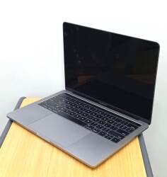 Apple MacBook Pro A1706 2017 i7 16GB DDR3L 250GB SSD O/B TYPE.C Catalina 13.3
