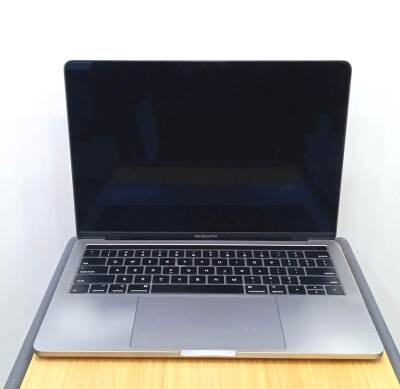 Apple MacBook Pro A1989 2019 i7 16GB DDR3L 256GB SSD O/B TYPE.C Catalina 13.3