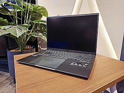 Asus Intel Core 7 240H 16GB DDR5 Ram 512GB SSD RTX5070 8GB 16