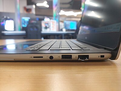 DELL VOSTRO 5490 İ7 10510U 16GB DDR4 512GB SSD MX250 2GB Win10 14