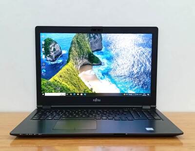 Fujitsu Lifebook U757 İ5 7300U 16Gb Ddr4 512GB M2 SSD O/B HDMI VGA DP Win10 15.6