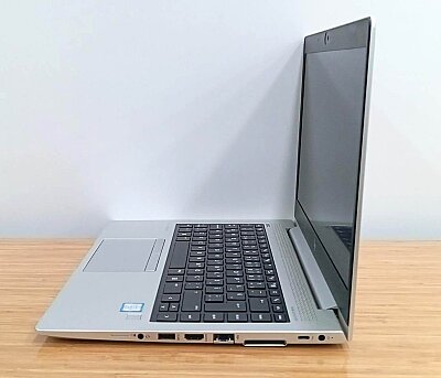 Hp EliteBook 840 G4 İ5 7300U 8Gb Ddr4 256GB M2 SSD O/B VGA DP Win10 14