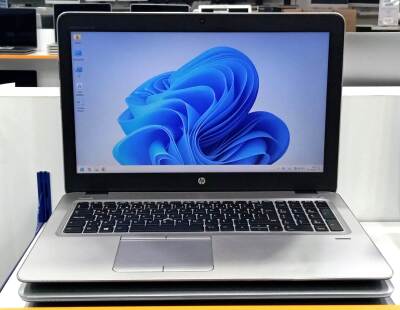 Hp EliteBook 850 G4 i7 7500U 8Gb Ddr4 256GB M2 NVME SSD O/B DP/VGA Win10 15.6