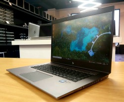 HP Zbook Studio G5 i7 9850H 16Gb Ddr4 512Gb M2 Nvme O/B HDMI Type-C Win10 15.6