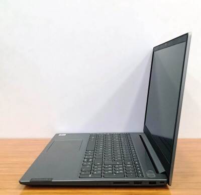 Lenovo ThinkBook 15-IML İ5 10210u 16Gb Ddr4 512GB M2 NVME Radeon 620 2GB HDMI TYPE-C Win10 15.6