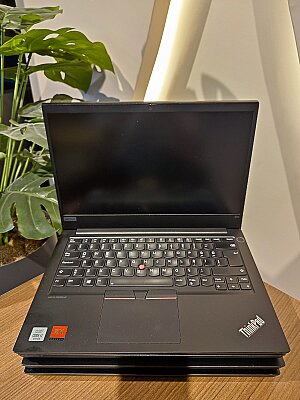 Lenovo ThinkPad E14 i7 10510U 16Gb Ddr4 512GB SSD AMD RX640 2GB FreeDOS 14