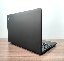 Lenovo ThinkPad E560 i5 6200u 8Gb Ddr3L 256GB SSD FreeDos 15.6