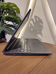 Lenovo V15-IWL İ5 8265U 8Gb Ddr4 256GB SSD MX110 2GB HDMI FreeDOS 15.6